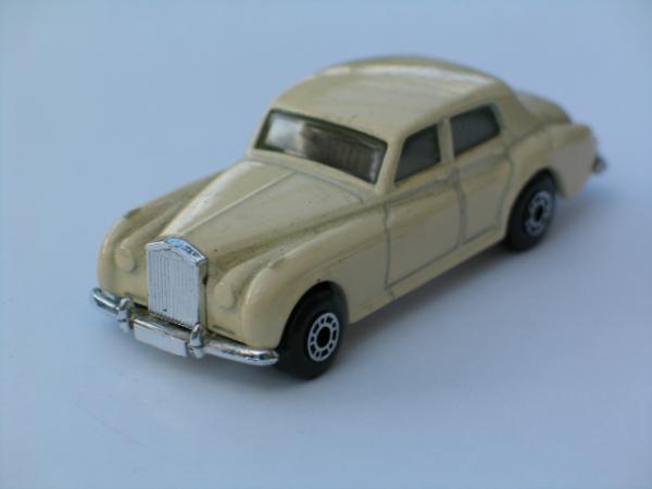 Matchbox Rolls Royce Silver Cloud, cremeweiss, 1:69