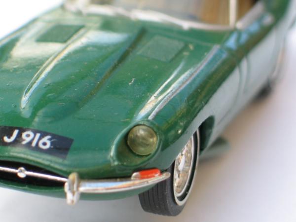 Dinky Jaguar E-Type V12 Cabrio, dunkelgrün, (ca. 10,3 x 3,7 cm)