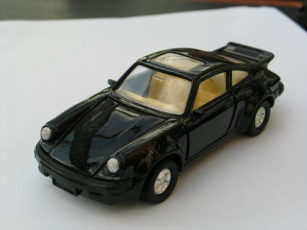 Porsche 911 Turbo, Typ 993, schwarz, 1:38