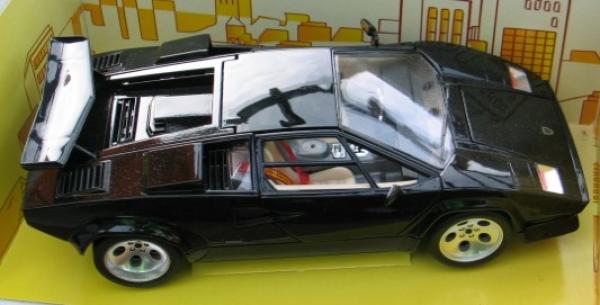 Bburago Lamborghini Countach LP 5000 S Quattrovalvole, negro, 1:18 in OVP