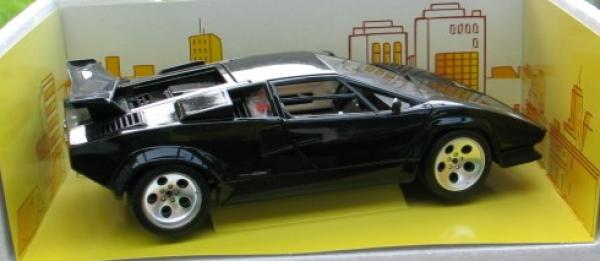 Bburago Lamborghini Countach LP 5000 S Quattrovalvole, negro, 1:18 in OVP
