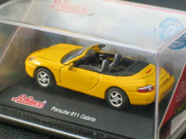 Schuco Porsche 911Cabrio (996), gelb, 1:24 in OVP