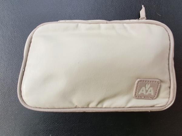 Vintage: Original AA (American Airlines) Amenity Kit (Reiseset) aus den 1980ern
