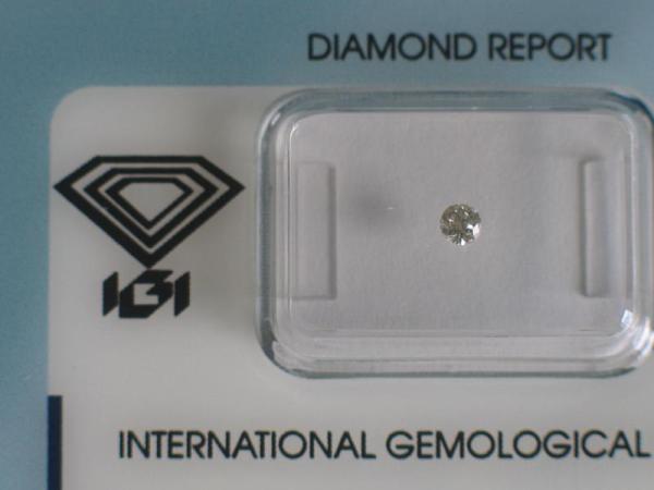 Diamant im Brillantschliff 0.10 ct / I1 / F / Good / mit IGI Report