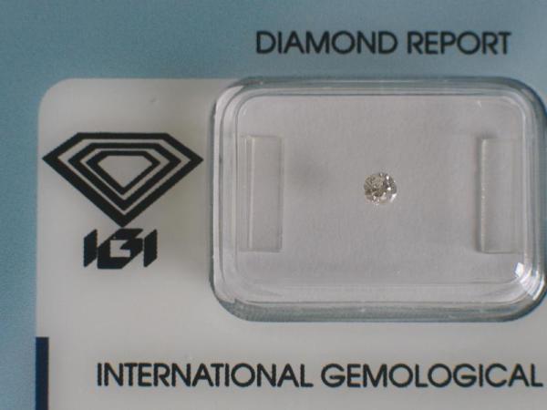 Diamant im Brillantschliff 0.09 ct / I2 / H / Poor / mit IGI Report