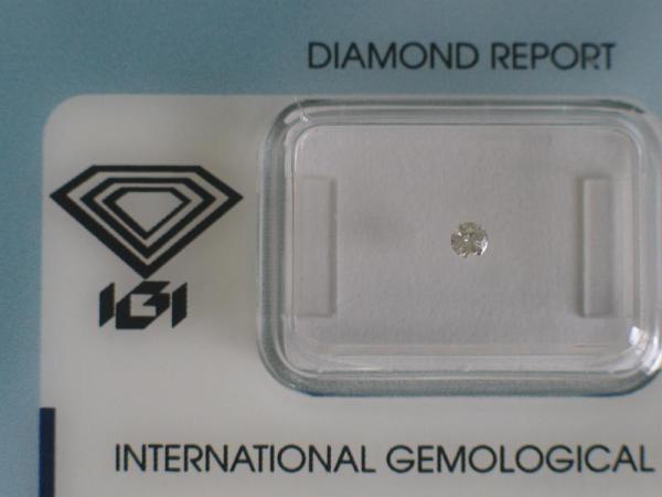 Diamant im Brillantschliff 0.06 ct / I2 / G / Fair / mit IGI Report
