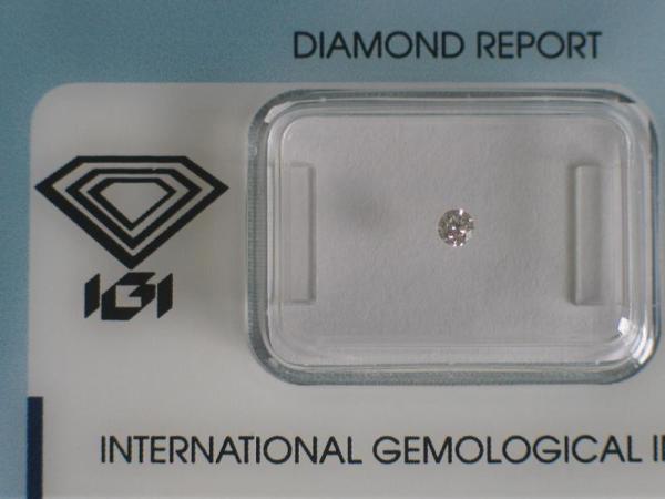 Diamant im Brillantschliff 0.07 ct / SI1 / F / Fair / mit IGI Report