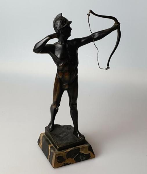 Bronzeskulptur "Bogenschütze" von Victor Bugler