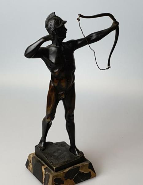Bronzeskulptur "Bogenschütze" von Victor Bugler