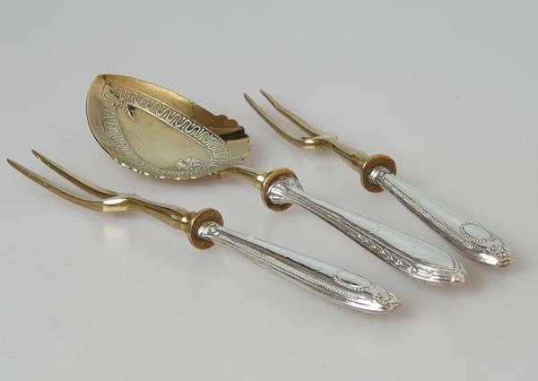 Antiksilber: Silberbesteck 800er Silber mit Vergoldung, 80g Erdbeerlöffel / Gabel
