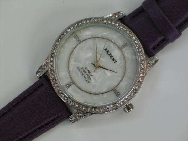 Akzent Damenuhr mit Kunstlederband, lila, Schmucksteinbesatz