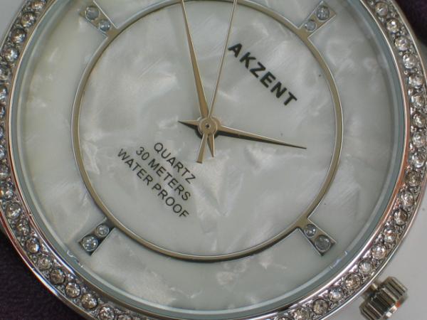 Akzent Damenuhr mit Kunstlederband, lila, Schmucksteinbesatz