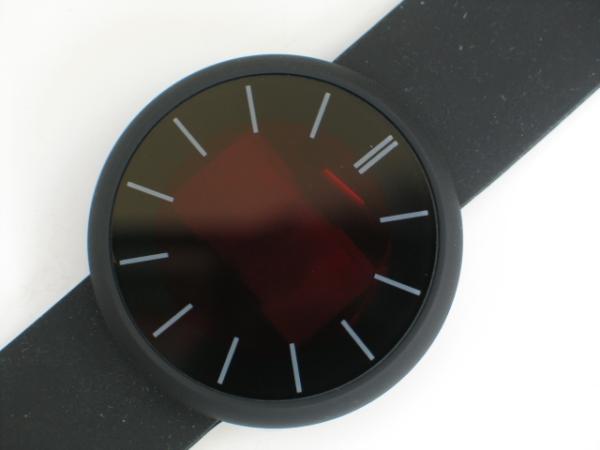 TimeTech Unisexuhr mit Silikonarmband, schwarze Umrandung
