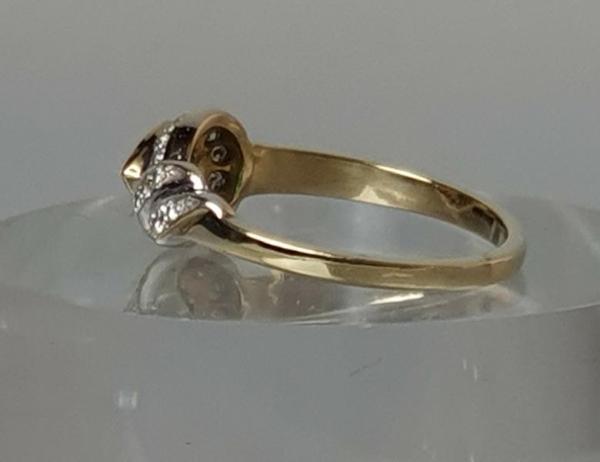 Smaragdring mit Diamantenbesatz aus 750er Gold, Größe: 55, Gewicht: 2,9g