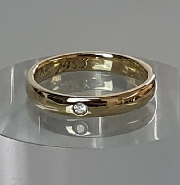 Bandring mit Diamanten aus 750er Gold, Größe: 58, Gewicht: 5,1g