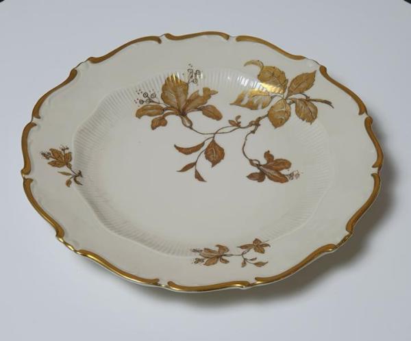 Vintage: Einzelgedeck Schirnding Kaffeetasse, Unterteller, Kuchenteller Goldapplikationen